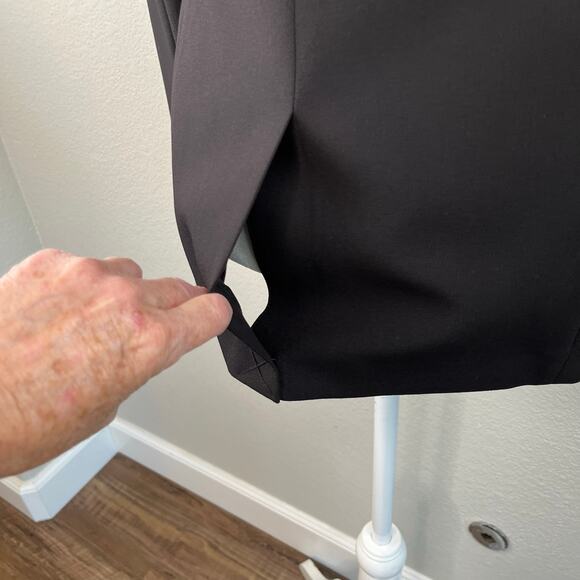 Elie Tahari Black Single Breasted One Button Peak Lapel Blazer Jacket NWT Size 4 - Picture 11 of 14